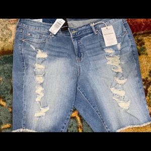 Torrid Boyfriend denim plus size jean shorts